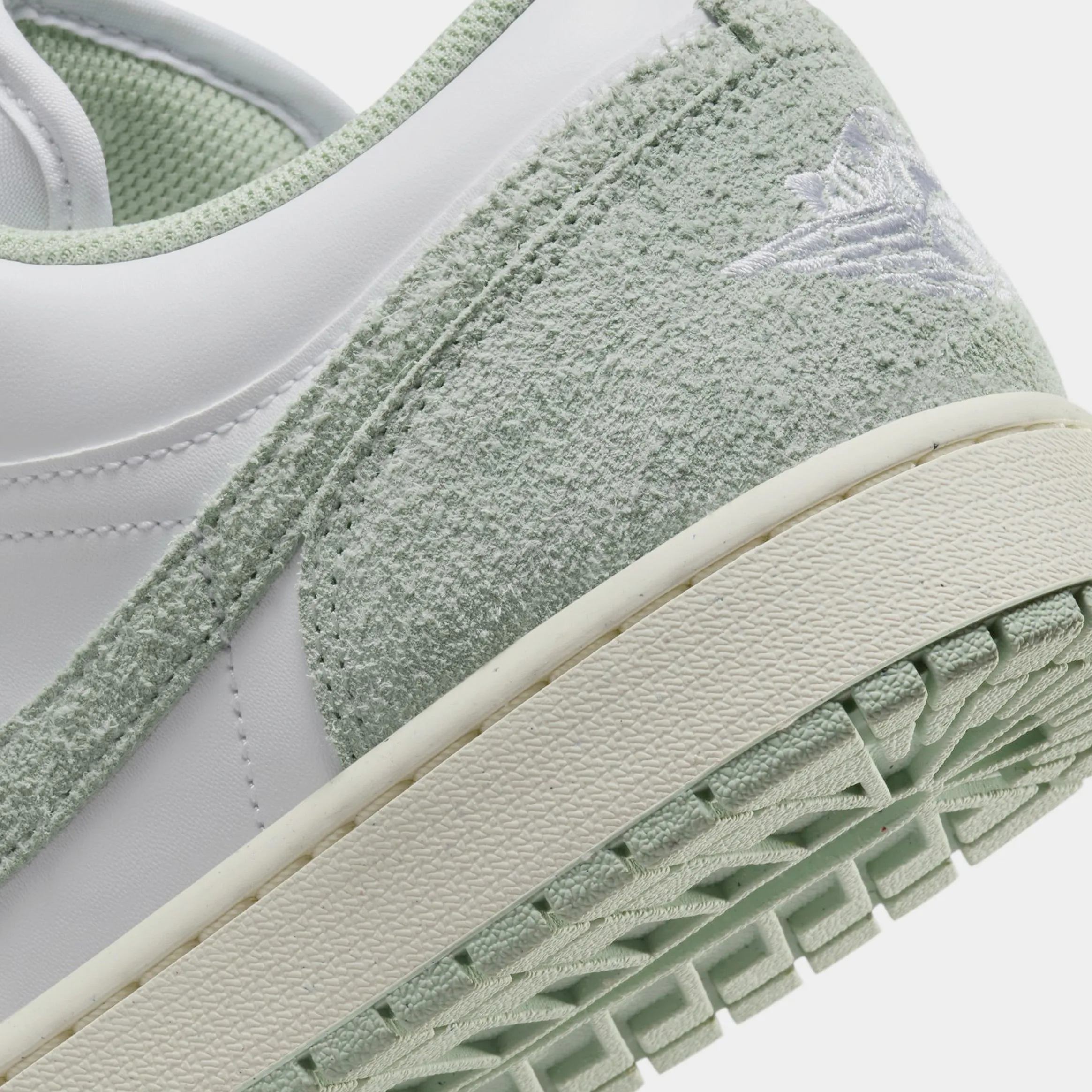 Air Jordan 1 Low SE Mens Lifestyle Shoes (White/Seafoam/Sail)